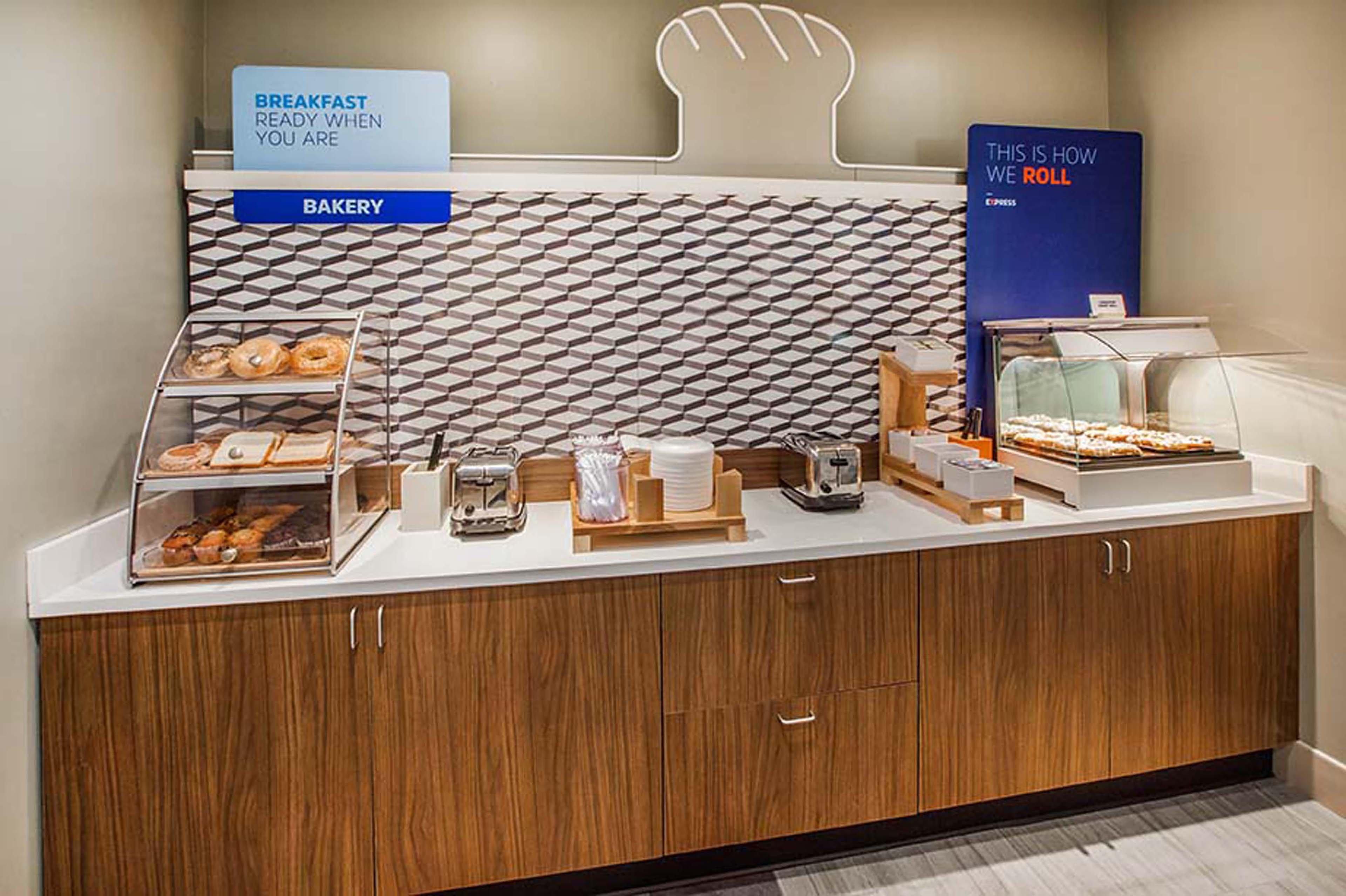 Holiday Inn Express Hershey-Harrisburg Area By Ihg Exterior photo