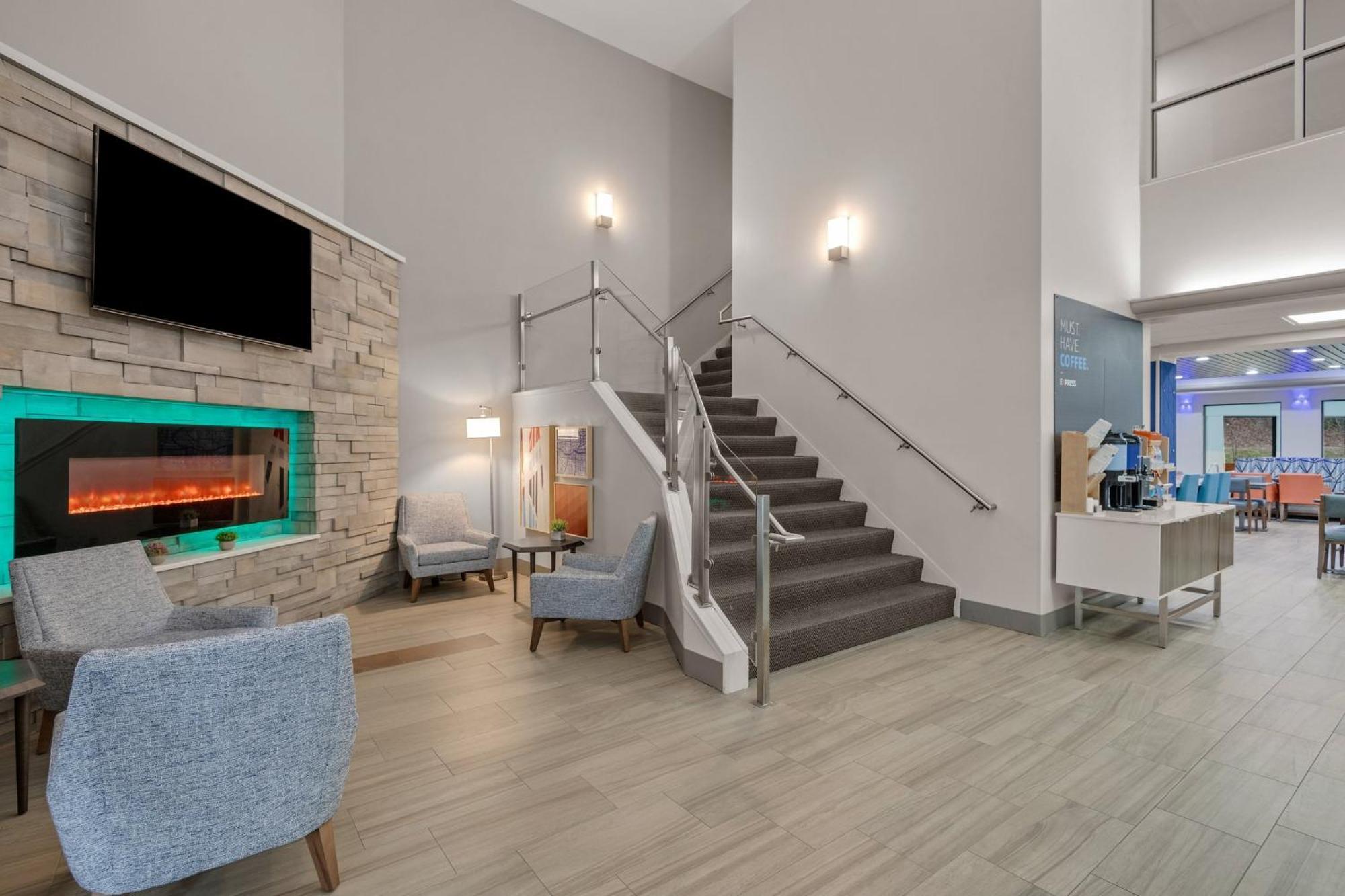 Holiday Inn Express Hershey-Harrisburg Area By Ihg Exterior photo